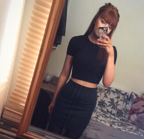 mythaizinha: an-invincibl3-summer: Mirror selfie October 7th 2016 vs March 15th 2018