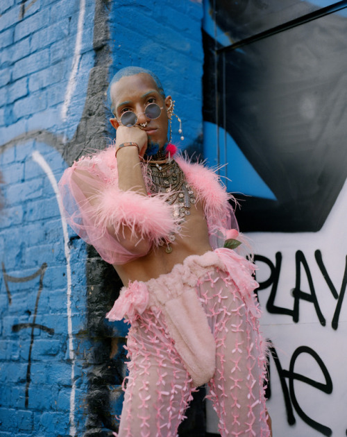 AFROPUNK for i-D https://i-d.vice.com/en_us/article/wjgqxy/the-fearlessly-expressive-style-of-afropu