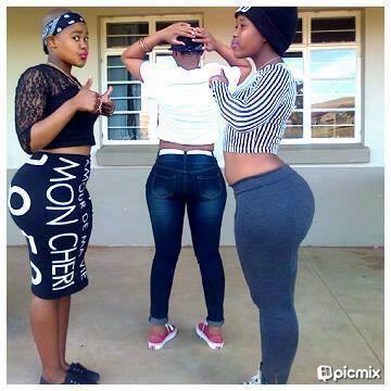 realafricanbooty:  butteryholyprincess:  All ass   South African…