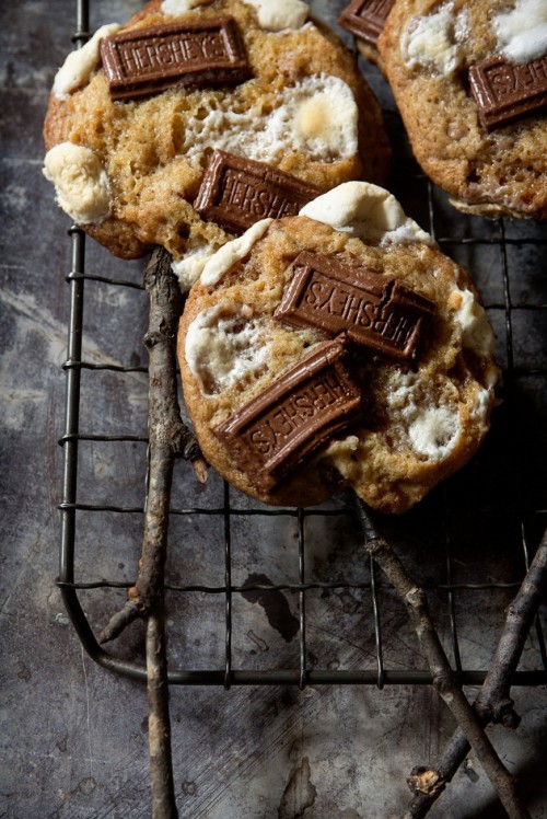 foodffs:HERSHEY’S S'MORES COOKIE ON A STICKReally nice recipes. Every hour.Show me what you cooked!