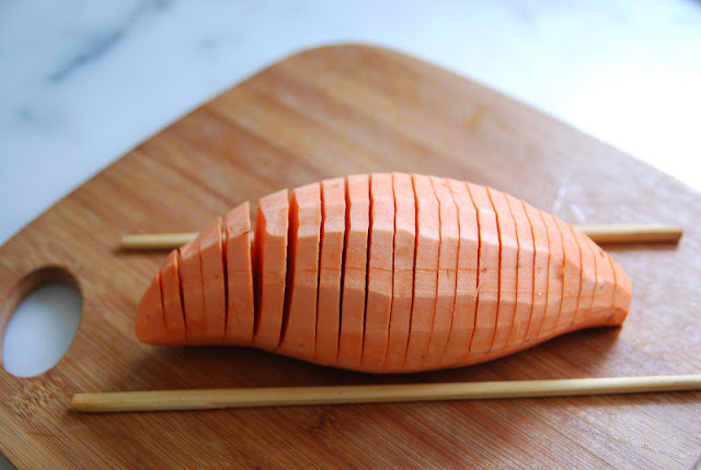 beautifulpicturesofhealthyfood:  Stuffed Hasselback sweet potatoes…RECIPE 