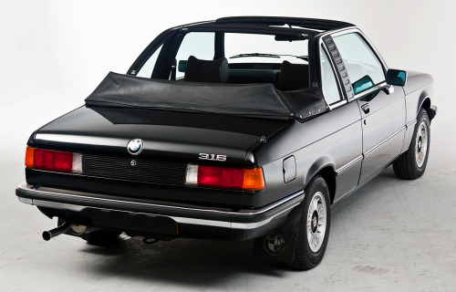 carsthatnevermadeitetc:  BMW 316i TopCabriolet, 1978, by Baur. There was no factory convertible version of the E21 3-series so Karosserie Baur made an open top cabriolet that combined a folding rear section with a removable targa-style panel over the