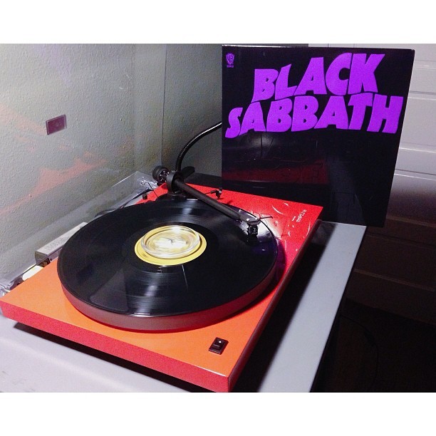 vinylfury:  #blacksabbath #masterofreality 2010 analog reissue #vinyl #nowspinning