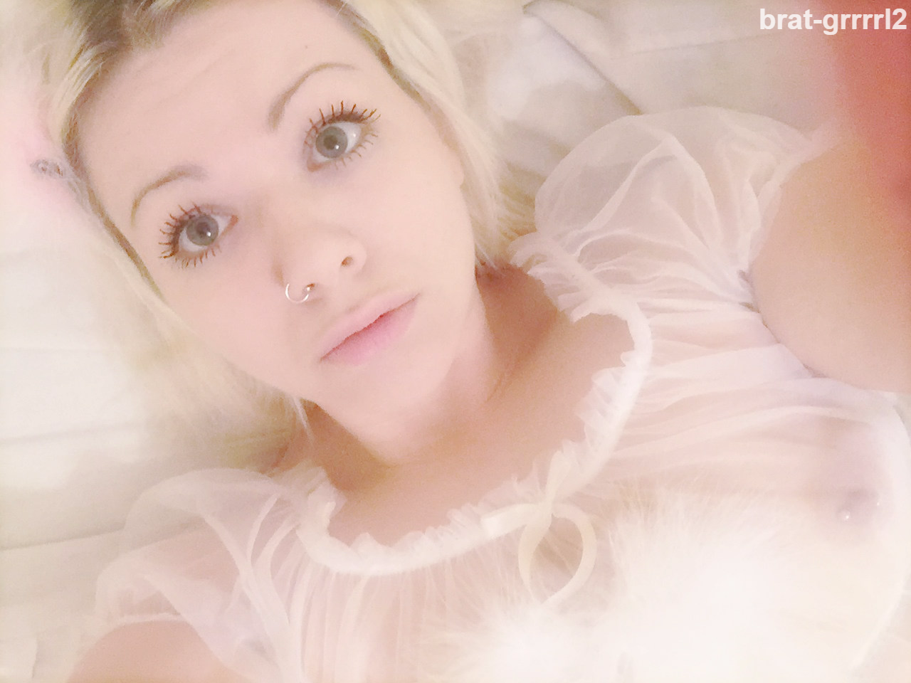 brat-grrrrl2:    💕  