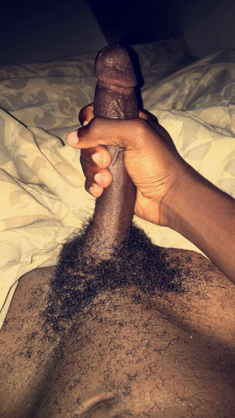 charntae:  😏💦 #reblog  Insta: fvckofftae  Snap: imchicago97