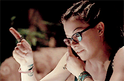  cosima niehaus | gifset per episode ↳ conditions of existence  