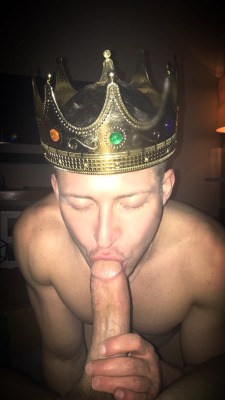 myboyfriendssecret:  King size cock.  I&rsquo;d drop to my knees and serve that cock!!!!