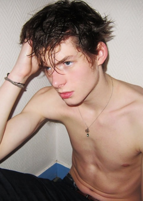 yummyboysuniverse:  Victor Leclerc Follow us at Yummy Boys Facebook 