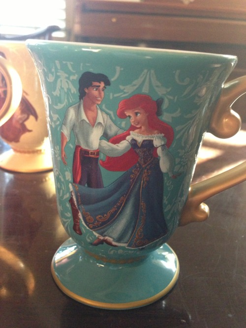 keep-calm-and-disney-on: lettingdownhair: magic-golden-cupcake: I’m in love with my new mugs f