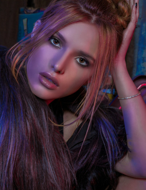 Sex kn0wy0u:  Bella Thorne @kn0wy0u pictures