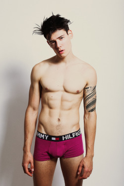 lucascastropardo:  Mario Adrion @ One management