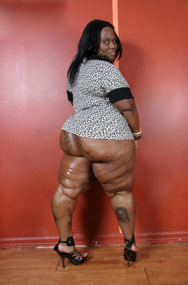 bitchgotass:  http://bitchgotass.tumblr.com/   sweet