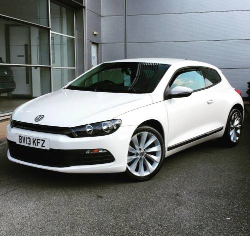 Das Auto looking fresh #VW #scirocco #germanwhip #rims #candywhite #clean #carporn #instastealth #in