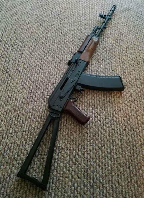 thelast-starfighter:Got my franken Tantal AK74 out. Cool little rifle.