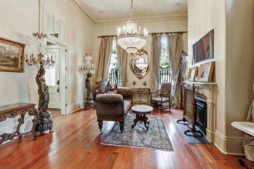 houseblogging: New Orleans, Louisiana 9 beds 11 baths $2,490,000  Wow!