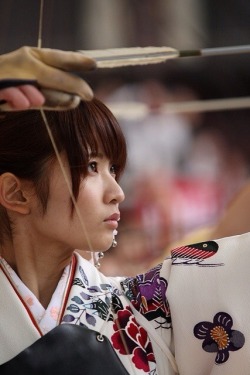 stonedfaceman:  shinjihi:  People of Japan 日本の人々  A dedicated people. Dedicated to education, training, and each other. 