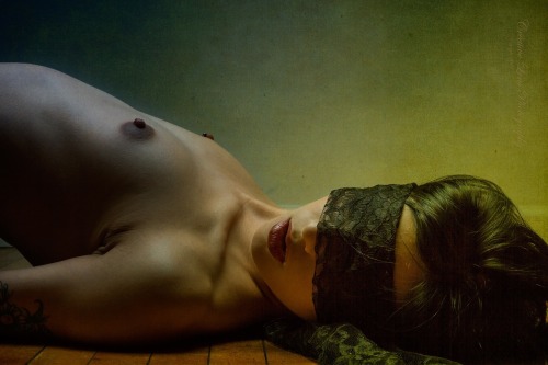 justineeretica:  Acuire i sensi… sentire.  (via TumbleOn)