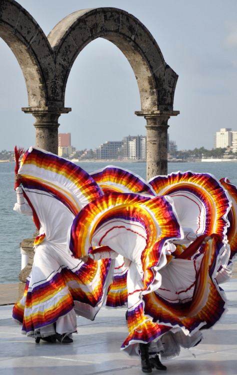 Traditional mexican dancer dress costume