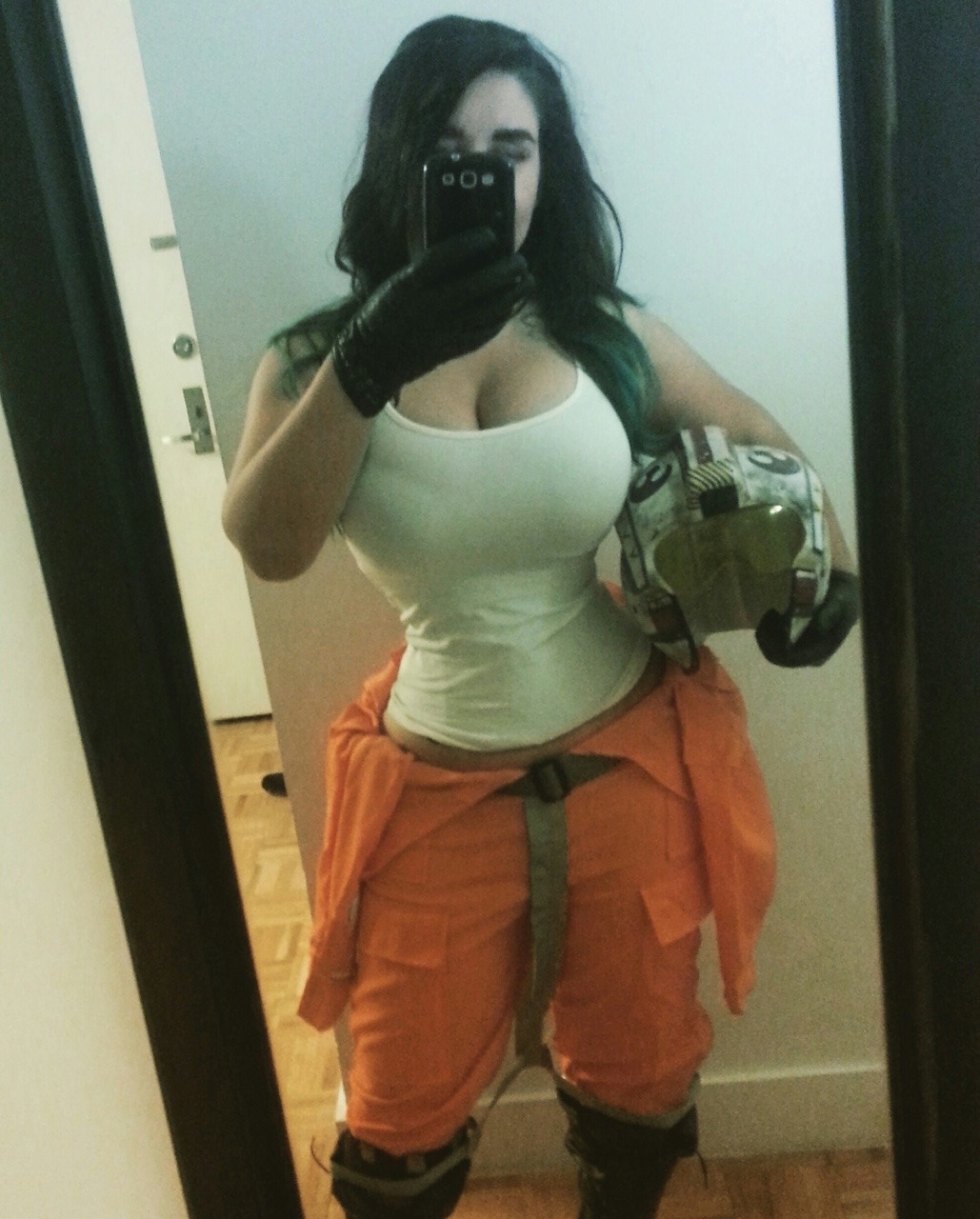 sofiasivancosplay:  I hope you enjoy my latest cosplay, Jaina Solo, based upon the