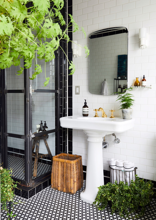 gravityhome: Colourful Brooklyn brownstone | photos by Nicole Franzen   Follow Gravity