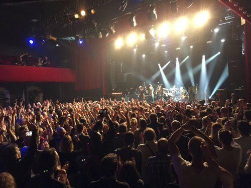 transperceneige:  The Bataclan opens again, one year later. Photos © Philippe Lopez / AFP