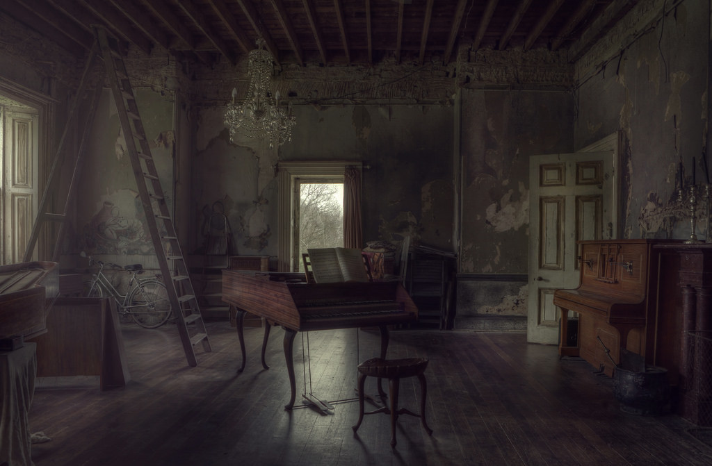 jacindaelena:   andre govia. 	  	 				 					 						 					 				 			  	    