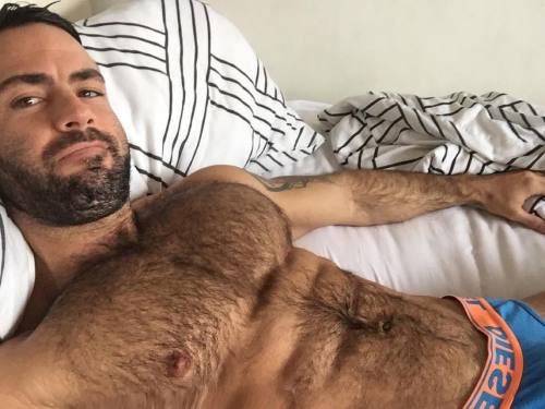 beardburnme:  “GOOD MORNING NEW YORK!!!NICE TO BE BACK AGAIN!!!” by @jfelixgaspar on Instagram http://ift.tt/21fY6uD