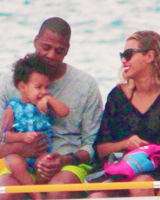 bodyrock:  Bey, Jay and Blue in Italy (September 5th 2013)