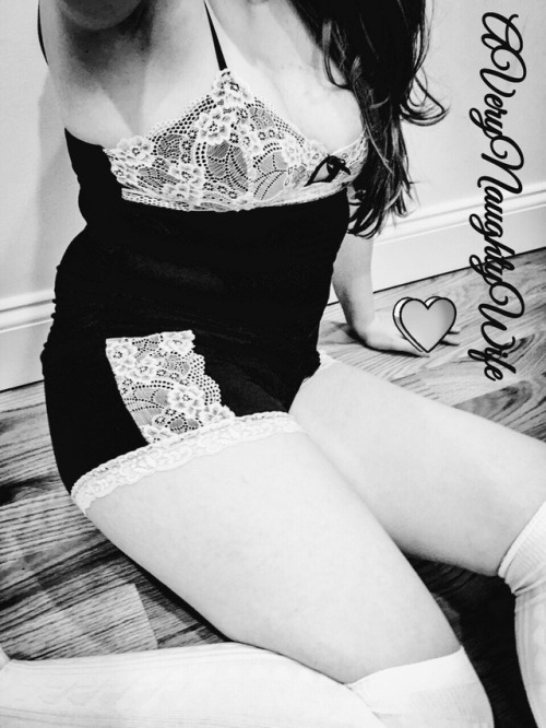 averynaughtywife: mischievouschivette: Happy B&W Wednesday!!! Wishing we could stay in our PJs a