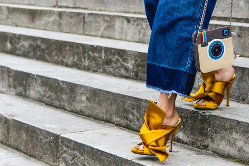 ragsandpieces:  I’ve been “mule”ing over what kind to get.  Stiletto or block heel? Satin, suede, or
