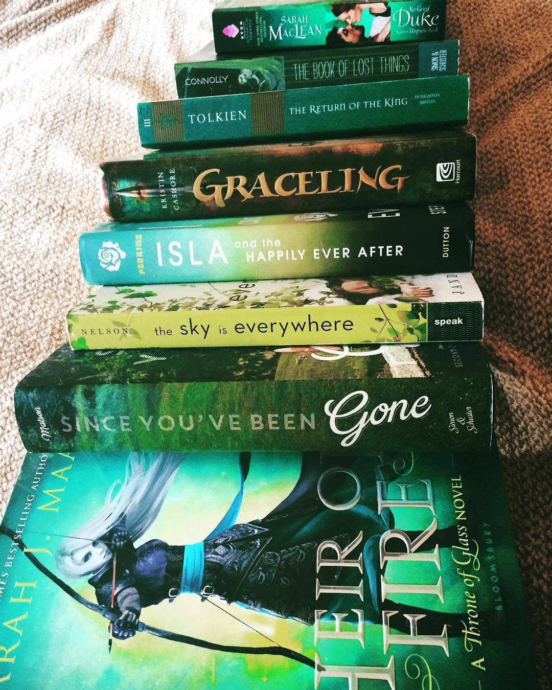 Thought I would catch up on some #weeklybookstagram with this shades of #green! I discovered that I have a bunch of green books! But someone of them are keeping up very precarious piles, so I didn’t grab them. This is a good group though! Some...
