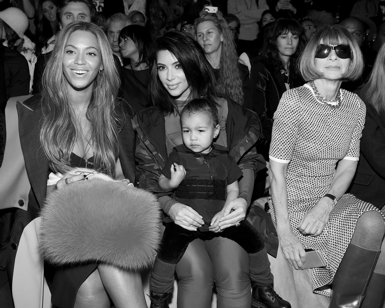 nudied:  aelulah:  senyahearts:  Beyoncé, Kim, North &amp; Anna Wintour - Front