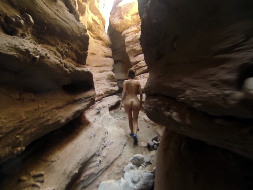 naktivated: midofsomewhere: We had been to the Painted Slot Canyon in Mecca, CA many times before, b