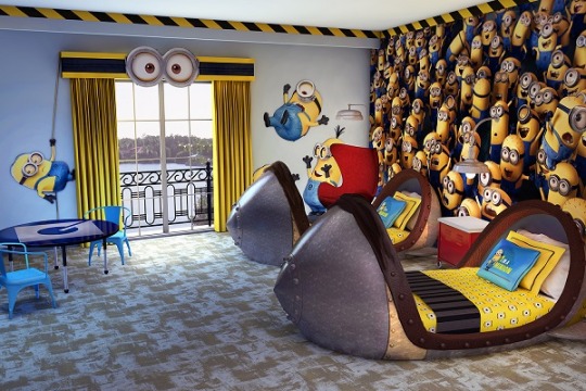 zaynmolek:  me: wow minions are so gross get rid of them zayn: *wears minion sweatshirt* me:  