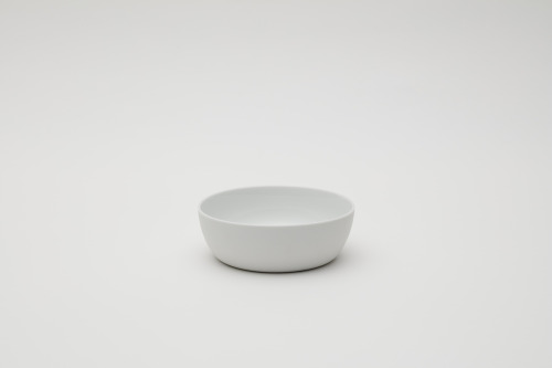 takeovertime: Porcelain Tableware | Ransmeier Inc.  Porcelain Tableware is a minimal collection of t