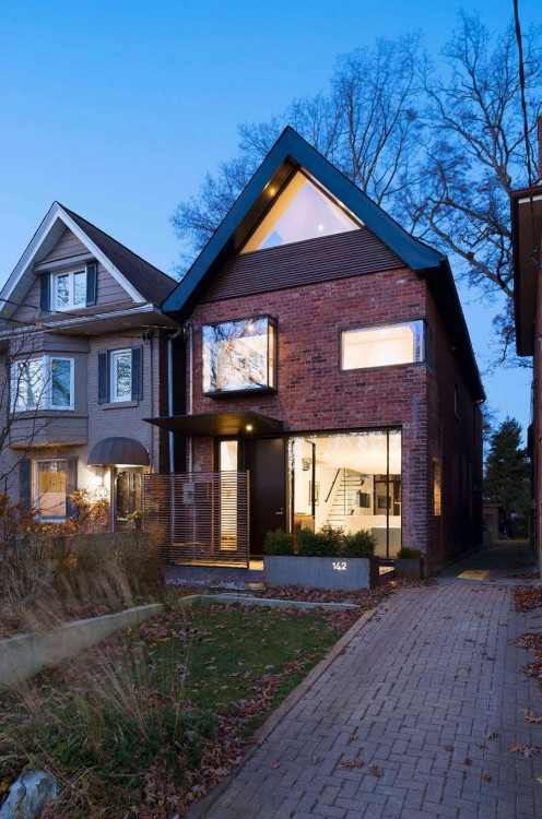hyper-caine:  Vintage-Edwardian Building | © | HC 