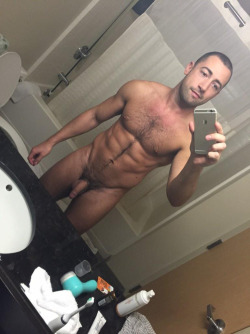 sexyamateurguys:  Real gay hookups: http://bit.ly/1OXPzDw