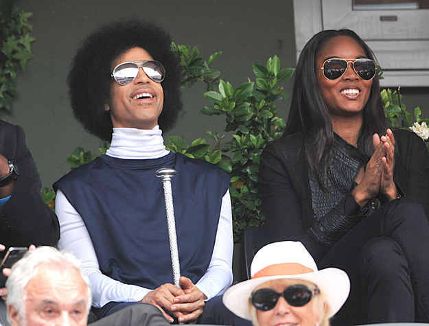 so-treu:  purplepersuasion:  Prince watching Rafael Nadal at the French Open 1 -