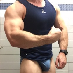 keepemgrowin:  Biceps and bulge… perfect combo. 
