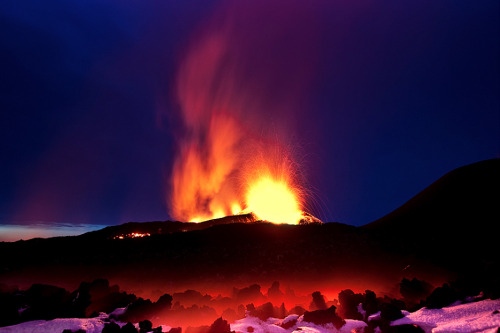 seafarers:  Fimmvörðuháls Eruption by Gunnar Gestur     