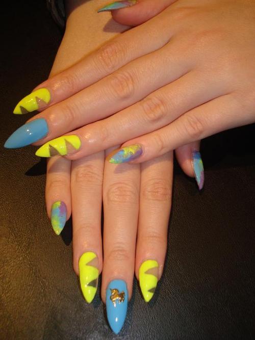 Some fun fly nails for Charlotte. Negative space, marbling, & Hex Nail Jewlery!!  I’m in l