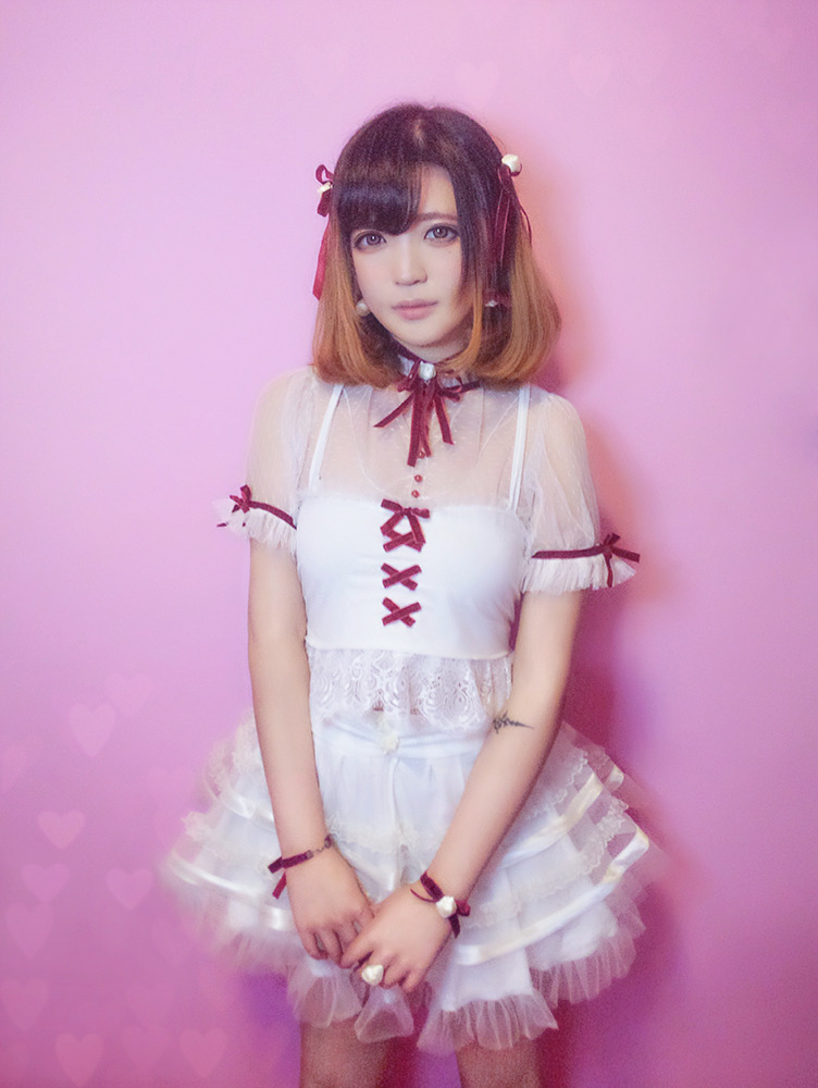portal-of-fantasy:Rose Waltz