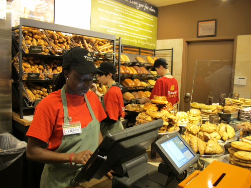 goodstuffhappenedtoday: Panera Cares Lets Customers Set The Price Panera Bread, the nationwide resta