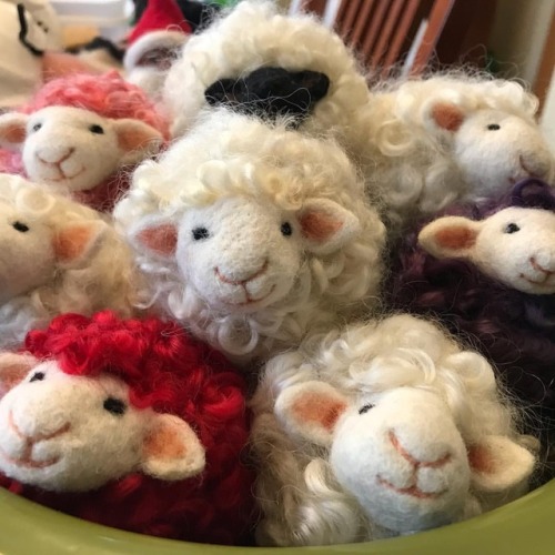 Just finished some felted sheep ornaments! #needlefelting #wool #sheep #christmasornaments #fiberart