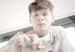 SKINS UK ♡