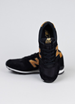 shoe-pornn:  New Balance W 996 CJ-Black/Gold