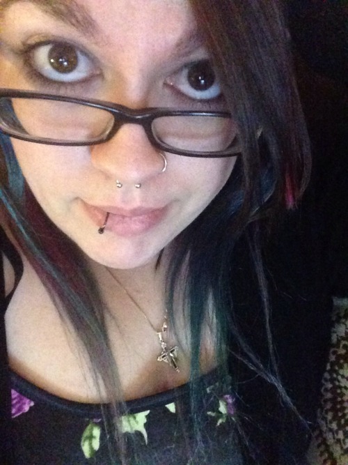 omgxallie:  Boredom overtook. Sometimes I feel pretty. Tit shots next anyone? I hope it doesn’t piss off my girlfriend x:  You should feel pretty ALL the time, cuz you are!