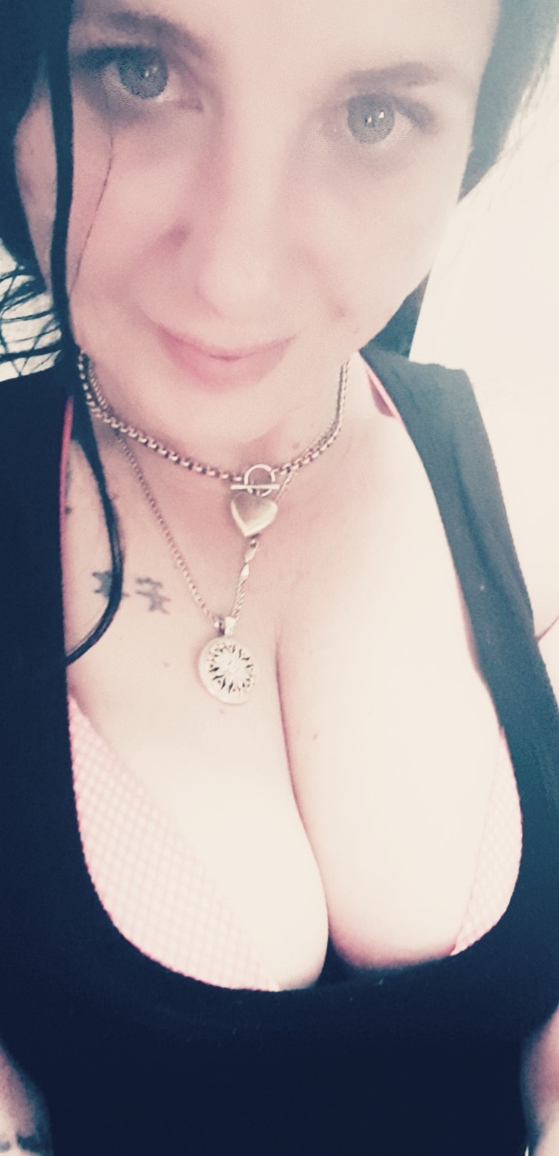 jazzayjk:  Solo play with me  So sexy