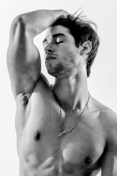 handsomemales:  lucas bolognini by allan gregorio