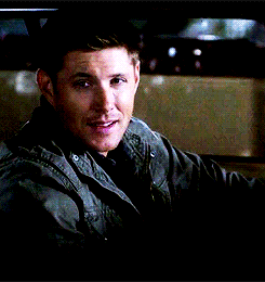 10knotes:  jawnstacheinatrenchcoat:  I love how Dean is like “heyyyy *waves* oh